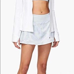 NWT Pace Rival Skirt (Tall) White Patterned.Size 6
